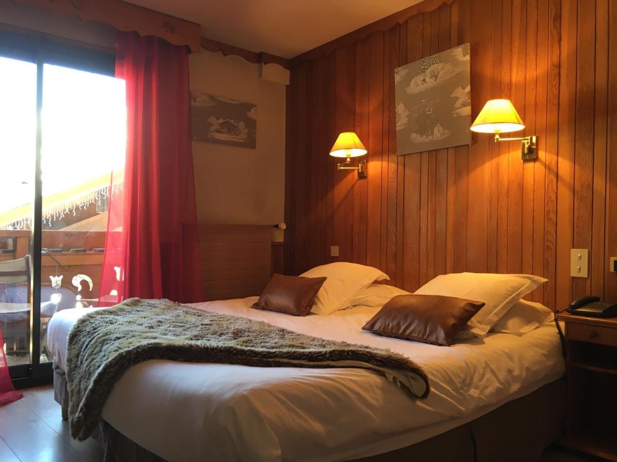 Hotel Les Airelles ลาคลูซาซ์ ภายนอก รูปภาพ