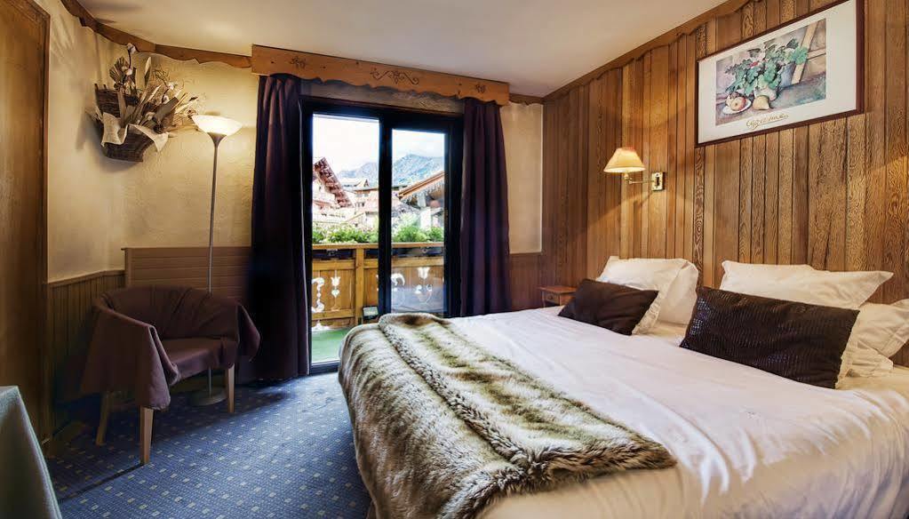 Hotel Les Airelles ลาคลูซาซ์ ภายนอก รูปภาพ